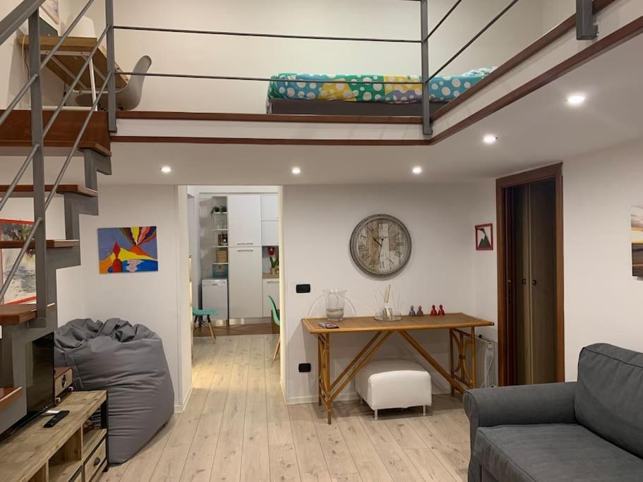 Апартаменты Casa Via Toledo. Centralissima E Vicina Al Porto Неаполь Экстерьер фото