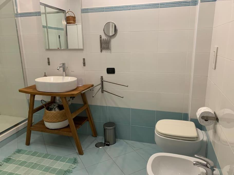 Апартаменты Casa Via Toledo. Centralissima E Vicina Al Porto Неаполь Экстерьер фото